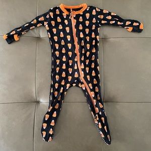 Like new KicKee Pants halloween bamboo PJs